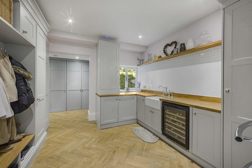 5 bedroom detached house for sale in Alan Drive, Hale, WA15